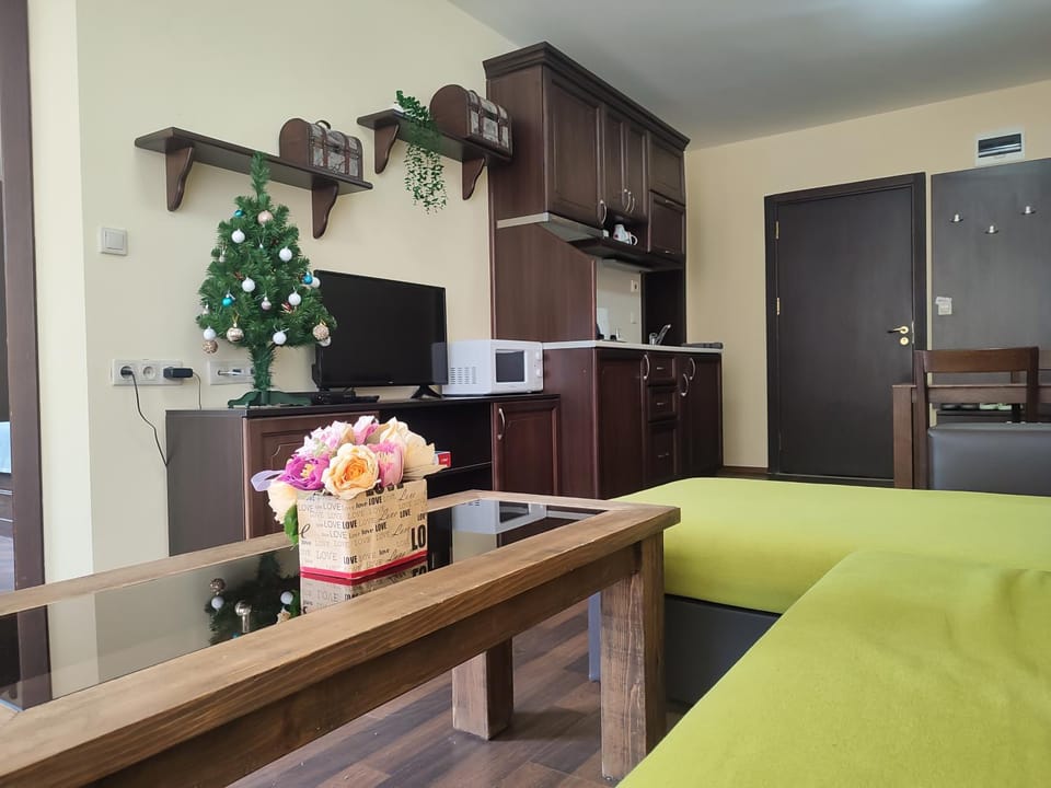 Kitchen or kitchenette, Living room, pet friendly