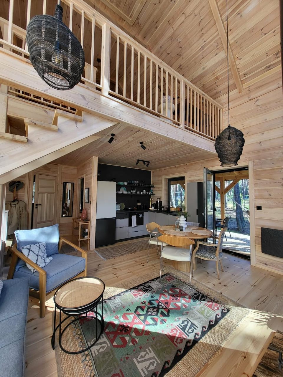 Communal lounge/ TV room, Kitchen or kitchenette, Living room, Seating area, Dining area