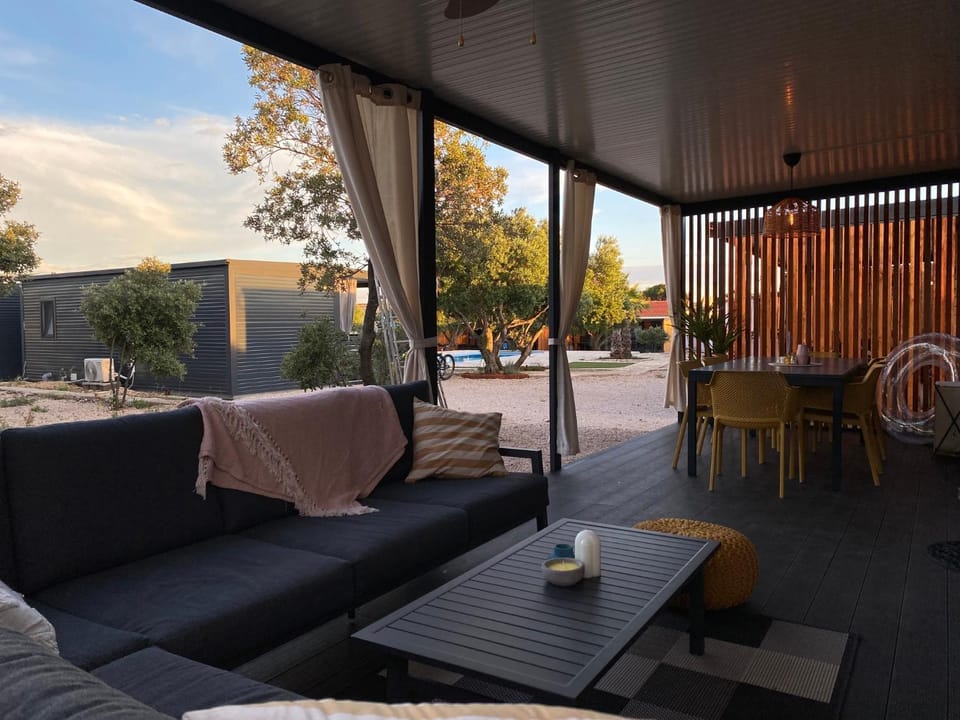 Day, Balcony/Terrace, Seating area
