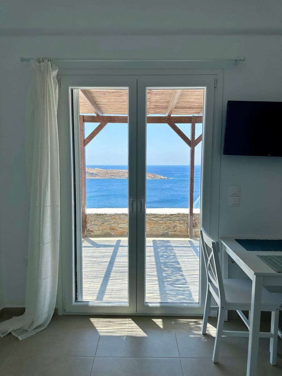 TV and multimedia, View (from property/room), Balcony/Terrace, Dining area, Sea view