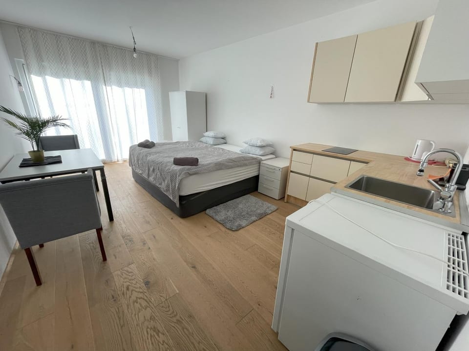 Bed, Photo of the whole room