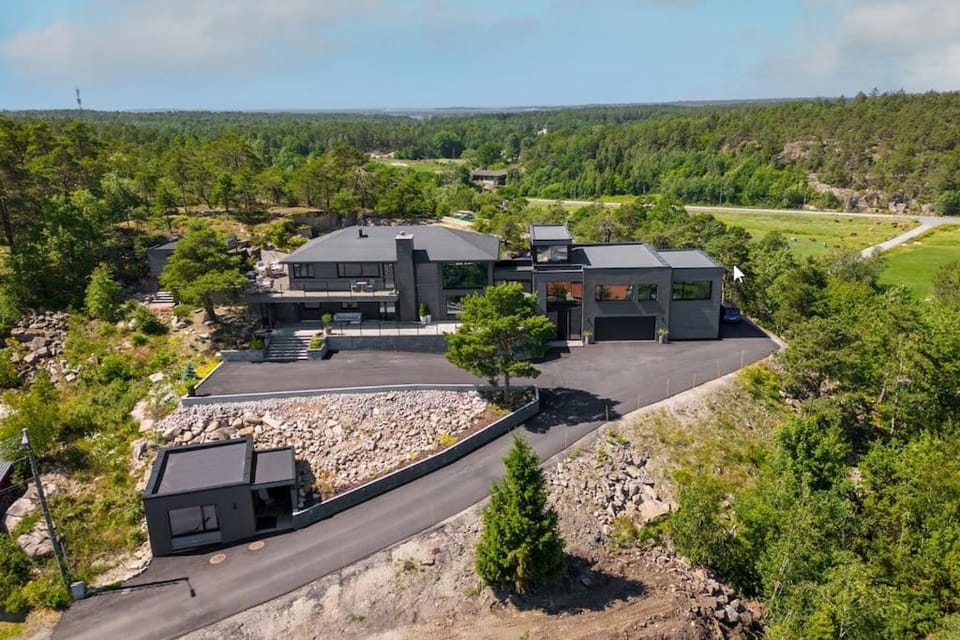 Property building, Bird's eye view