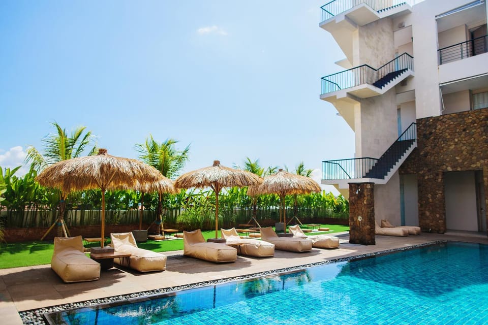 Garden, Swimming pool