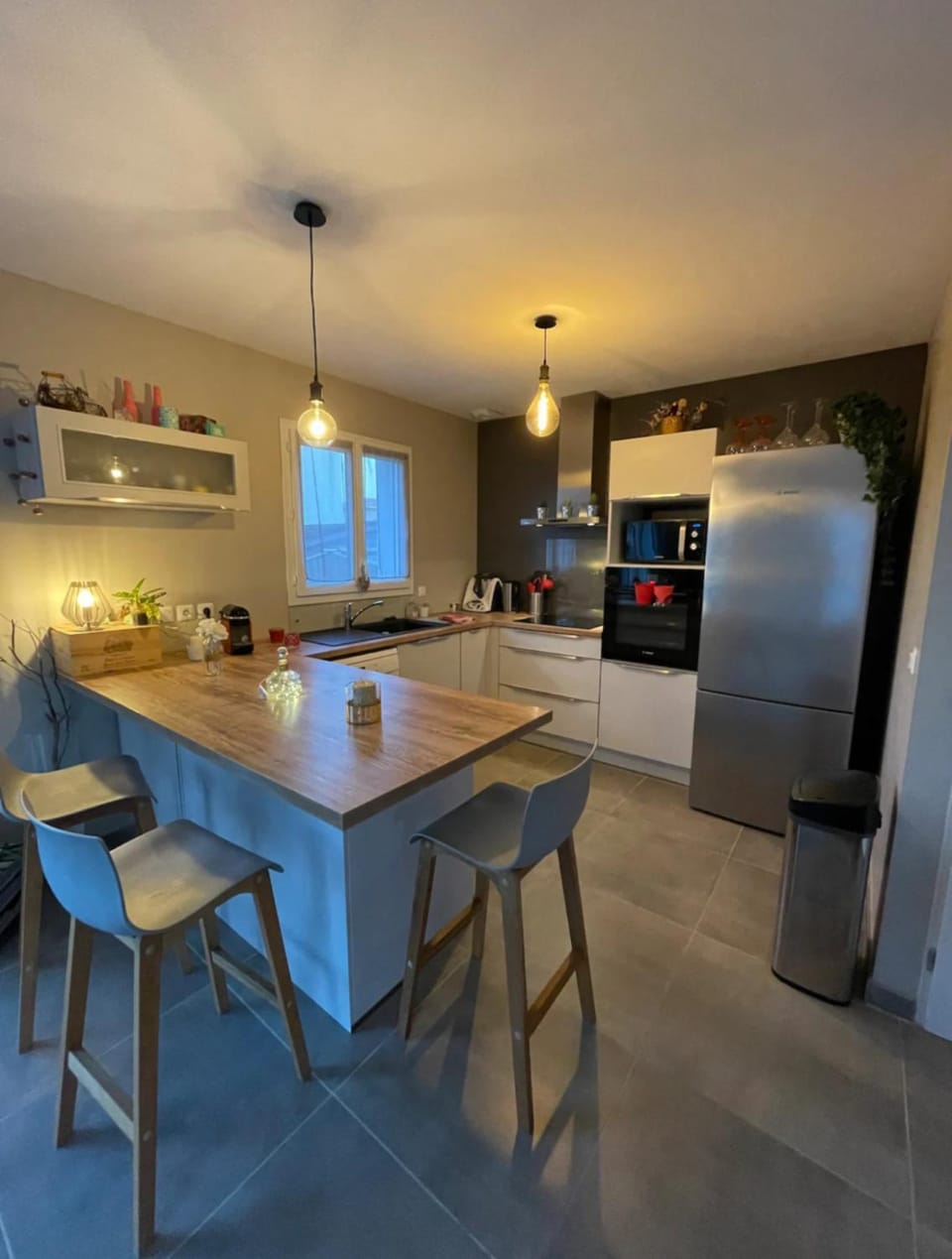Kitchen or kitchenette