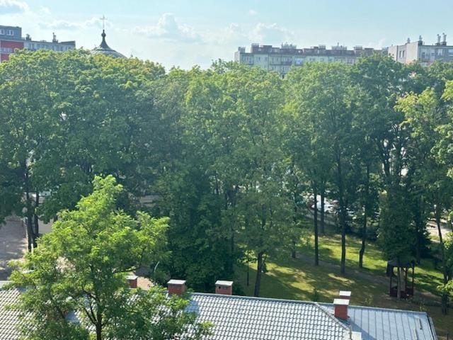 Apartament Osiedle Parkowe Darmowy Parking Podziemny Centrum Najlepsza lokalizacja w Kielcach Apartment in Poland