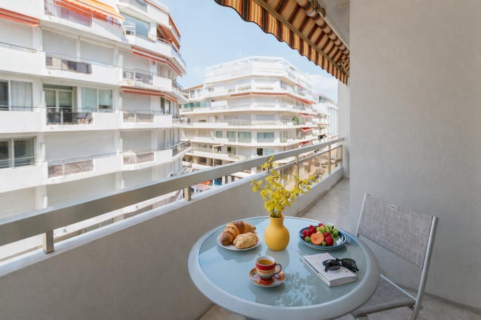 Day, View (from property/room), Balcony/Terrace, Food and drinks, Food, Breakfast, Continental breakfast, Lunch, Dinner