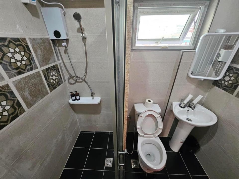 Shower, Toilet, Bathroom, bidet