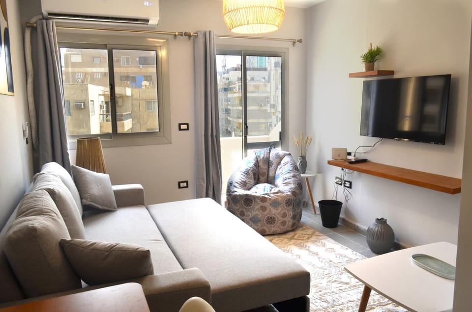 TV and multimedia, Living room, Seating area, air conditioner