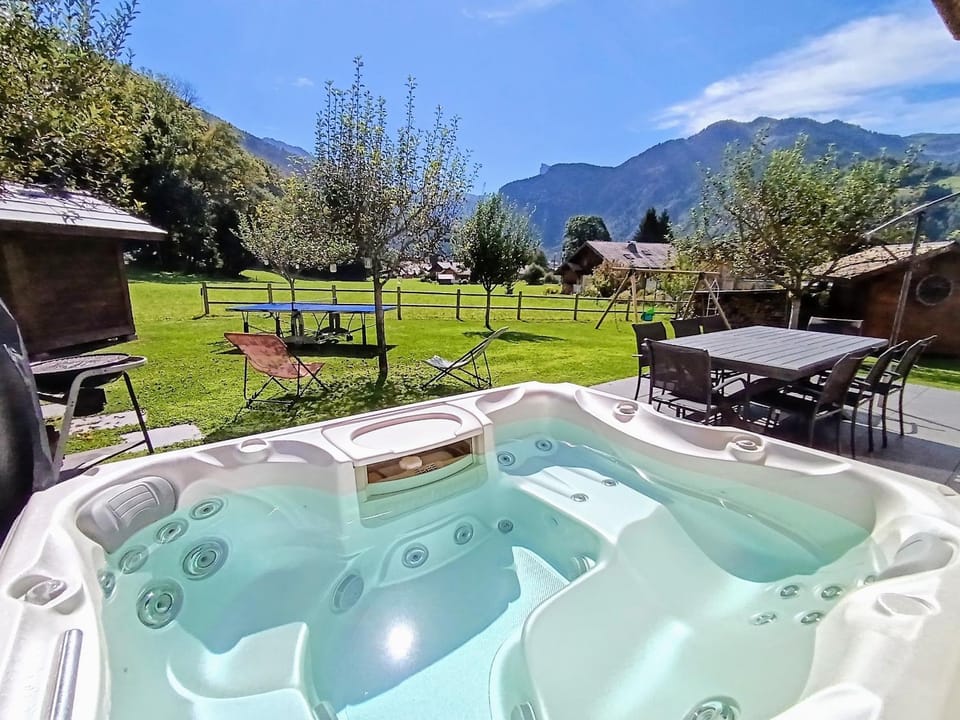 Hot Tub, Table tennis, Spa and wellness centre/facilities, Garden view