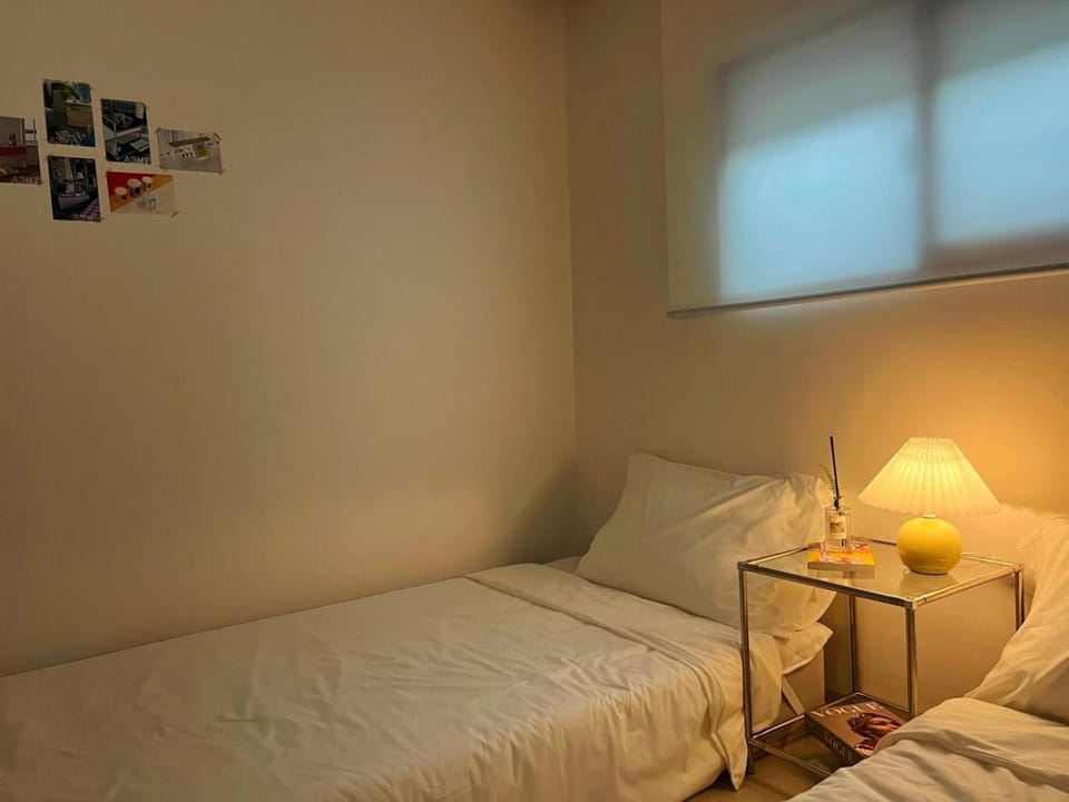 #New #Seoul #Hongdae #3BDS #1BA #private #1FL Sabrina in YeonNam Apartment in Seoul