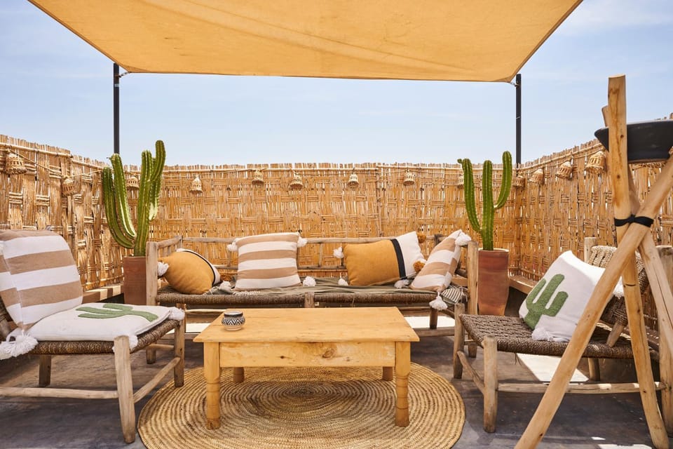 Patio, Living room
