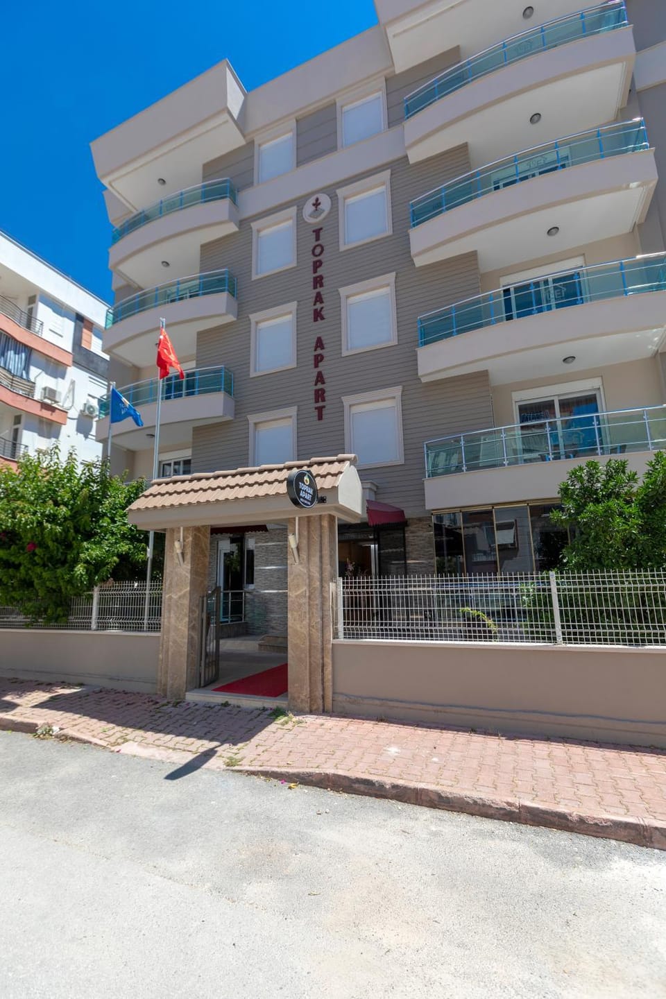 Property building, Day