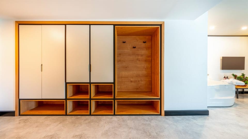 wardrobe