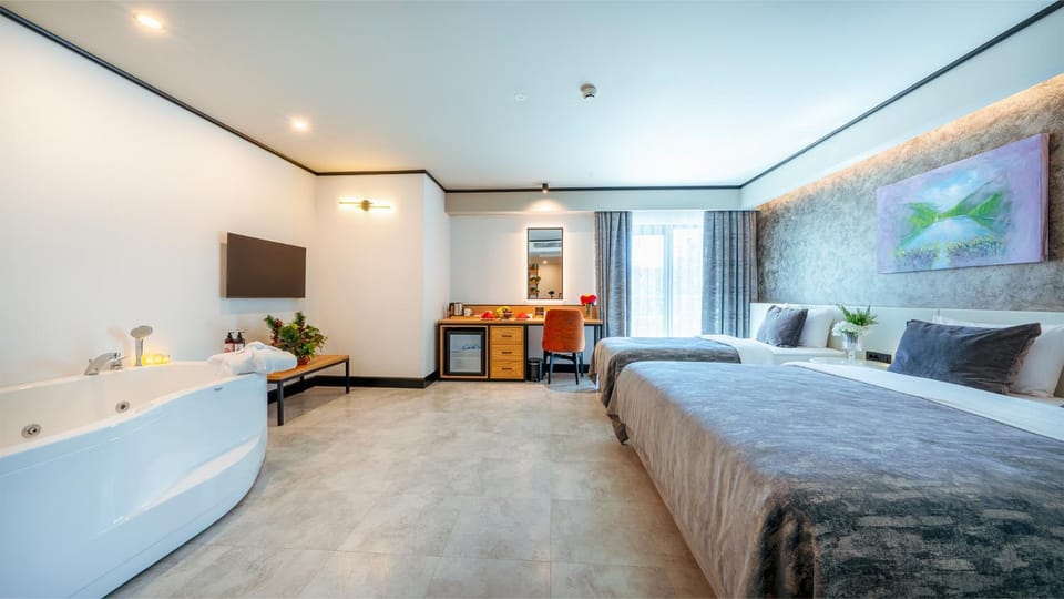 Bed, Photo of the whole room