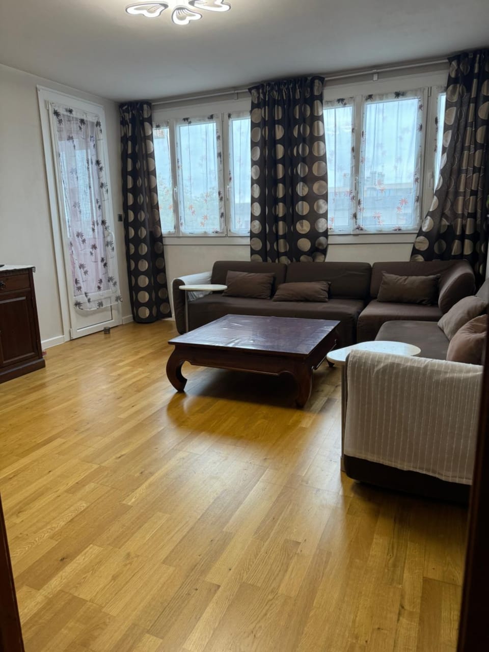 appartement périurbain de Paris et Versailles Apartment in Île-de-France