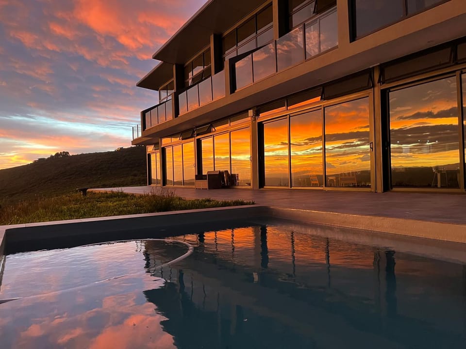 Swimming pool, Sunrise