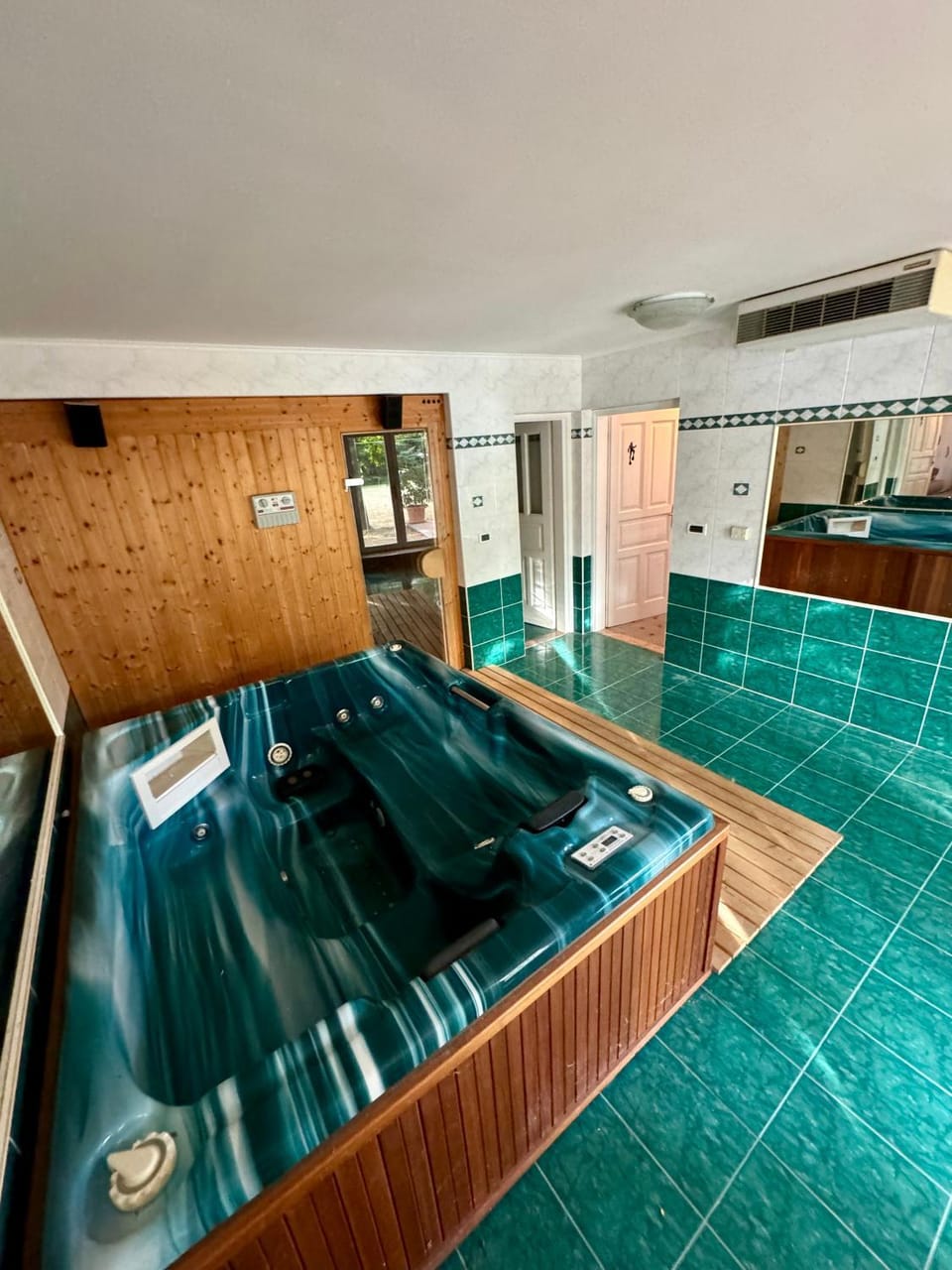 Hot Tub, Pool view, Swimming pool