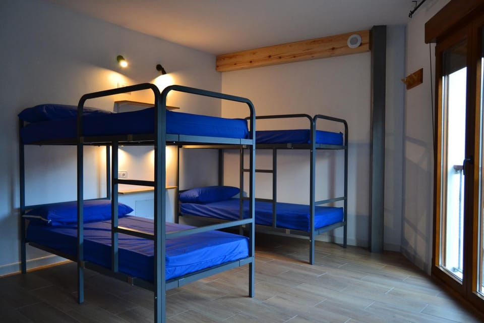 Photo of the whole room, Bedroom, bunk bed