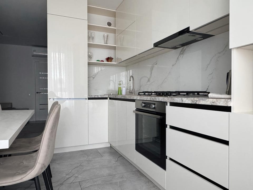 Kitchen or kitchenette, Dining area, dishwasher, oven, stove