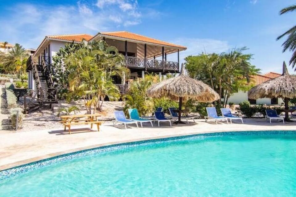Property building, Swimming pool