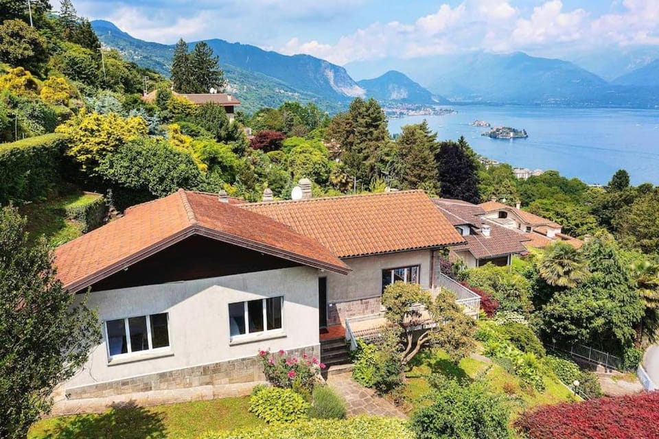 Lovely home with amazing lake views! - Casa Laura House in Stresa