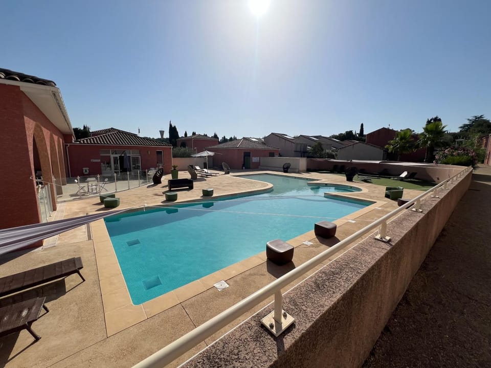 Natural landscape, Swimming pool, Swimming pool, sunbed
