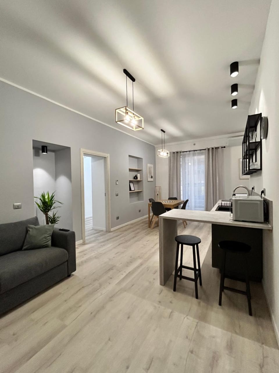 TV and multimedia, Kitchen or kitchenette, Living room, Seating area, Dining area