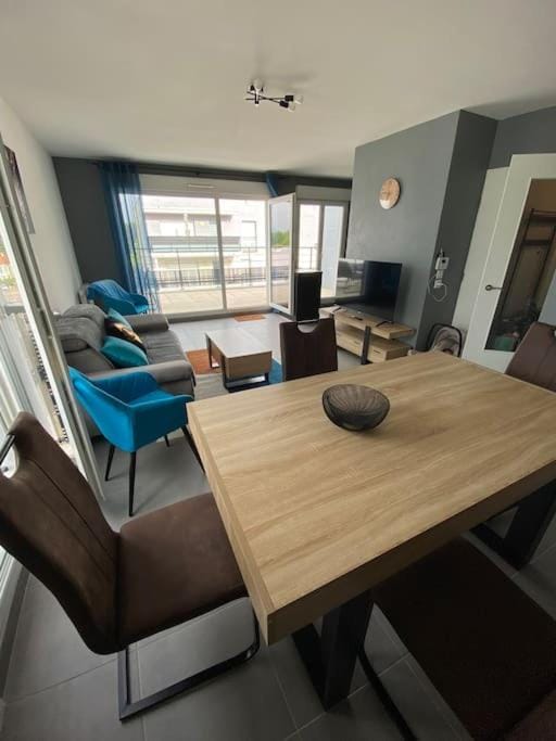 Logement Standing avec parking privé - proche CERN, Genève, ONU Apartment in Haute-Savoie