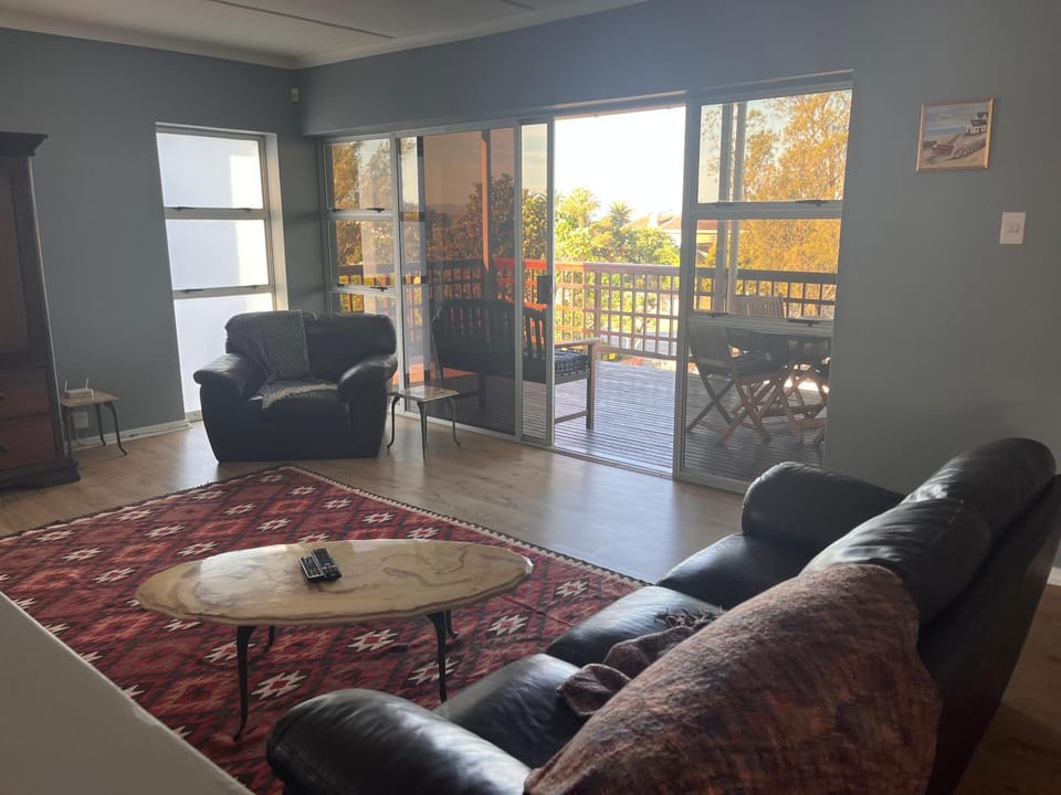 124 Mimosa House in Eastern Cape
