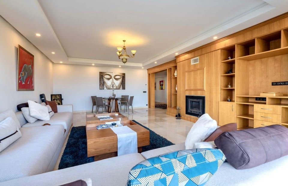 Appartment De Lux a California in Bali Luxury Residence Apartment in Casablanca