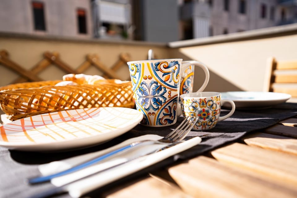 Property building, Breakfast