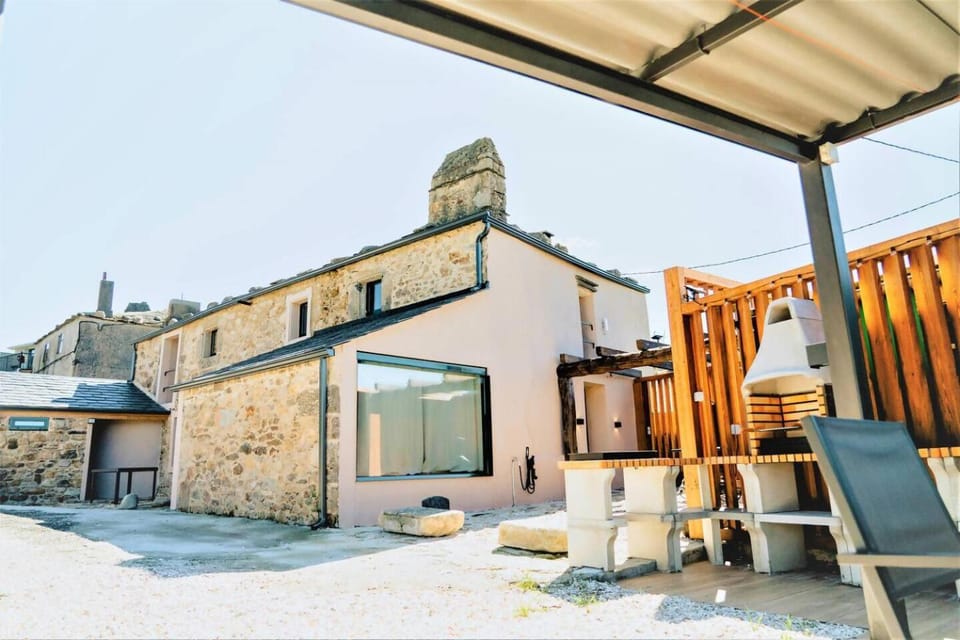 West of Livinggaliciabeach House in A Mariña Occidental