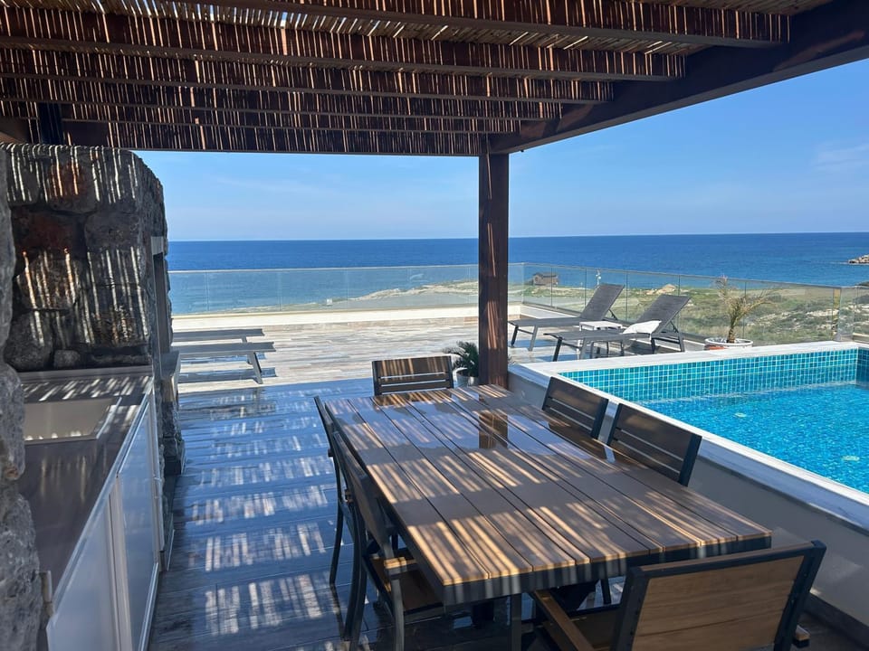 Penthouse med privat saltvannsbasseng på Esentepe Beach Apartment in Famagusta District