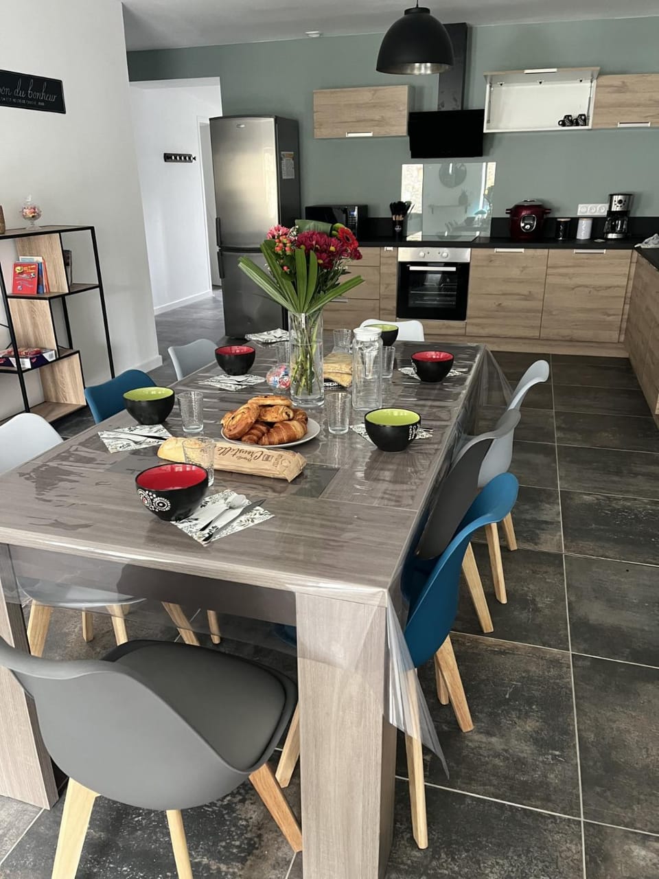 Kitchen or kitchenette, Dining area, dishwasher, oven, stove, toaster