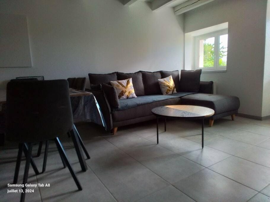 Appartement à la campagne refait à neuf House in Provence-Alpes-Côte d'Azur