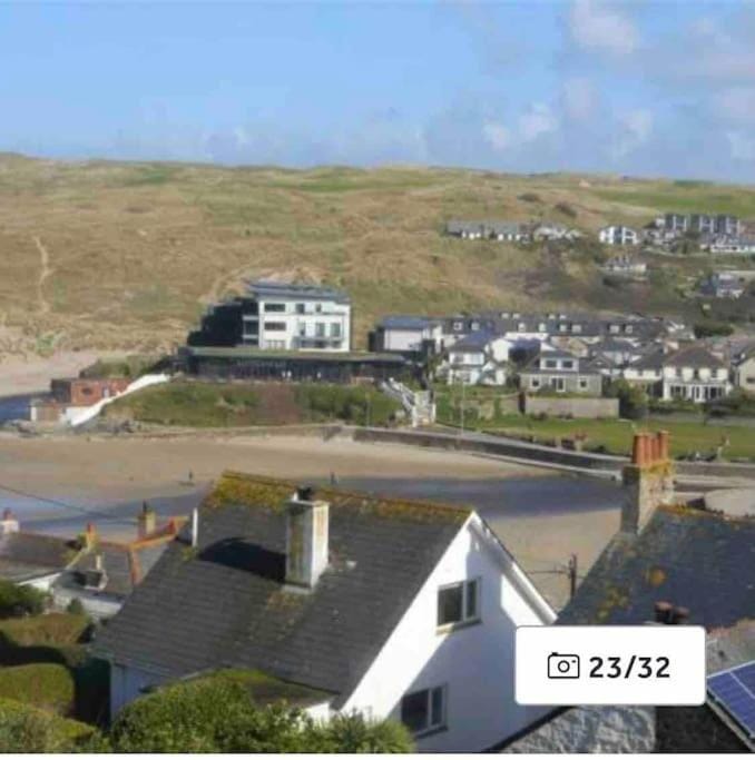 Perranwater sleeps 13 people House in Perranporth