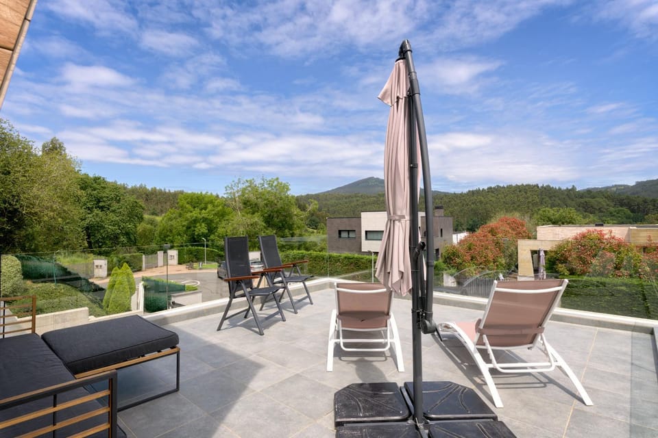 Natural landscape, Balcony/Terrace, Balcony/Terrace, Garden view, Garden view, Mountain view, Mountain view