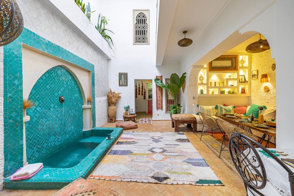 Living room, Pool view