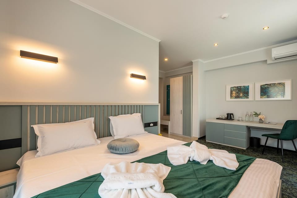 Bed, Photo of the whole room