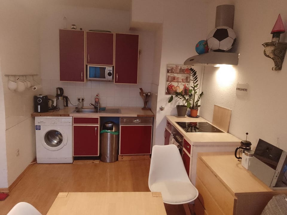 Zimmer in Sülz in einer Wohnung Vacation rental in Cologne