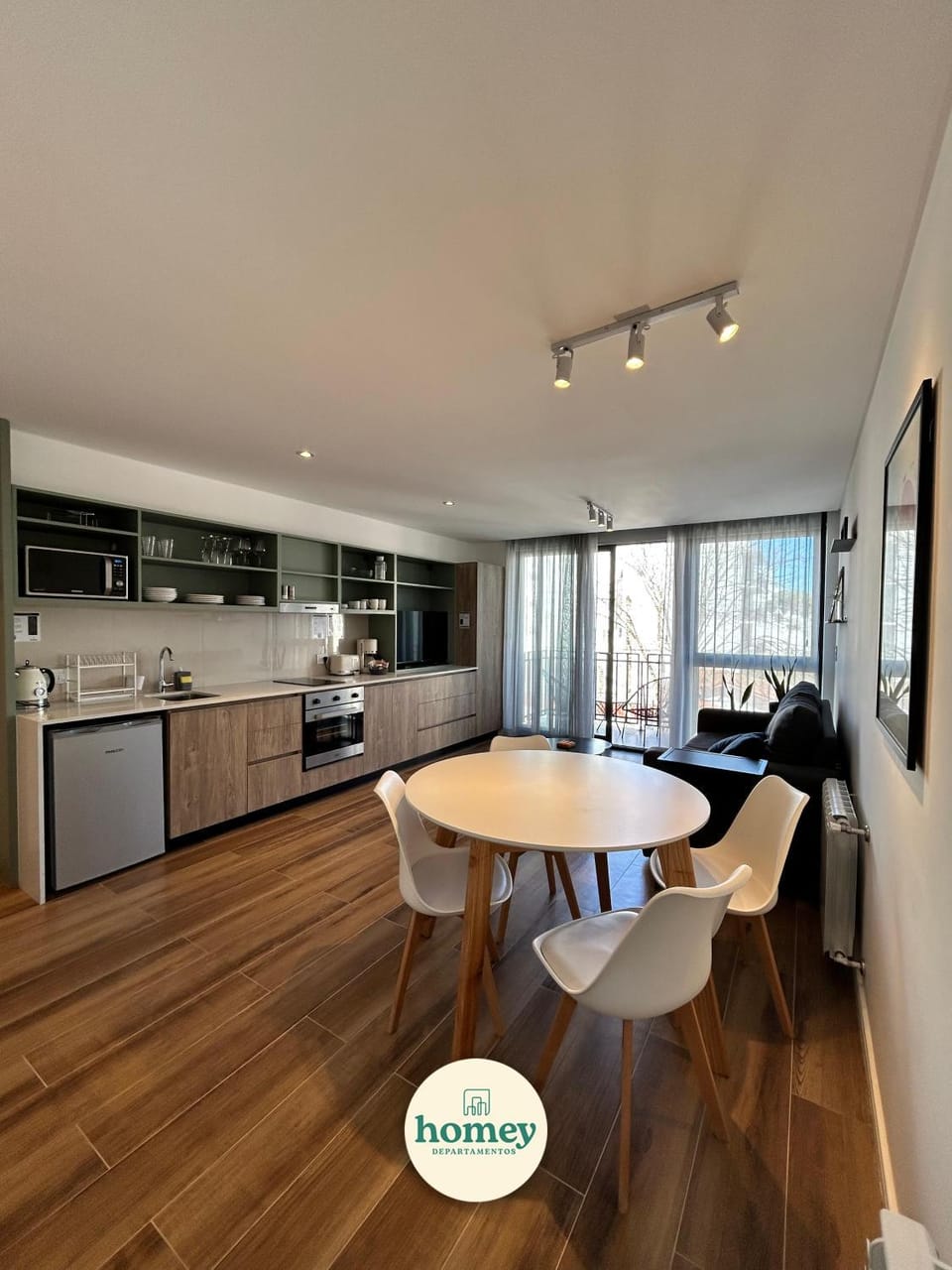 Kitchen or kitchenette, Dining area, oven, toaster