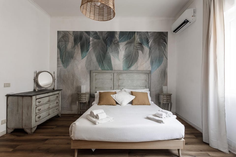 Bed, Photo of the whole room, Bedroom, towels, air conditioner