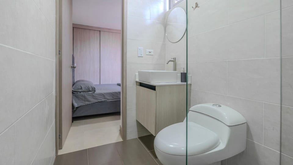 Apartamento en laureles con piscina y parqueadero 402 Apartment in Medellin