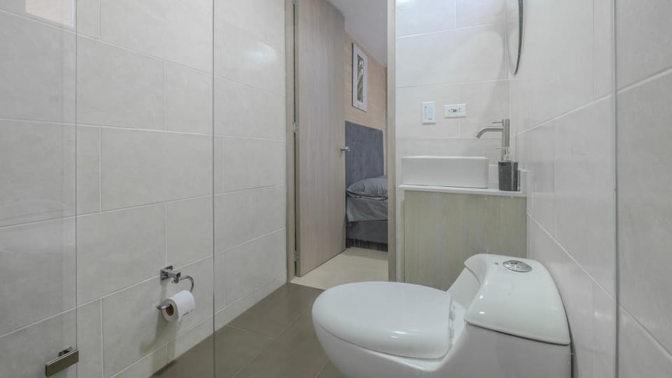 Apartamento en laureles con piscina y parqueadero 402 Apartment in Medellin