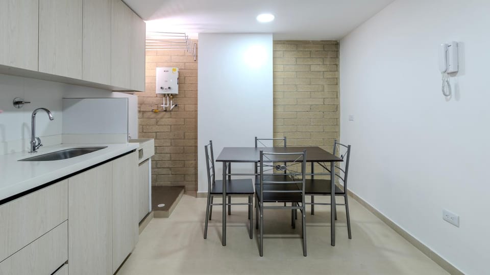Apartamento en laureles con piscina, parqueadero 302 Apartment in Medellin