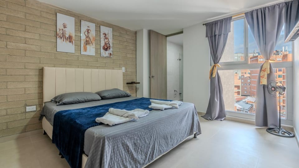 Apartamento en laureles con piscina, parqueadero 302 Apartment in Medellin