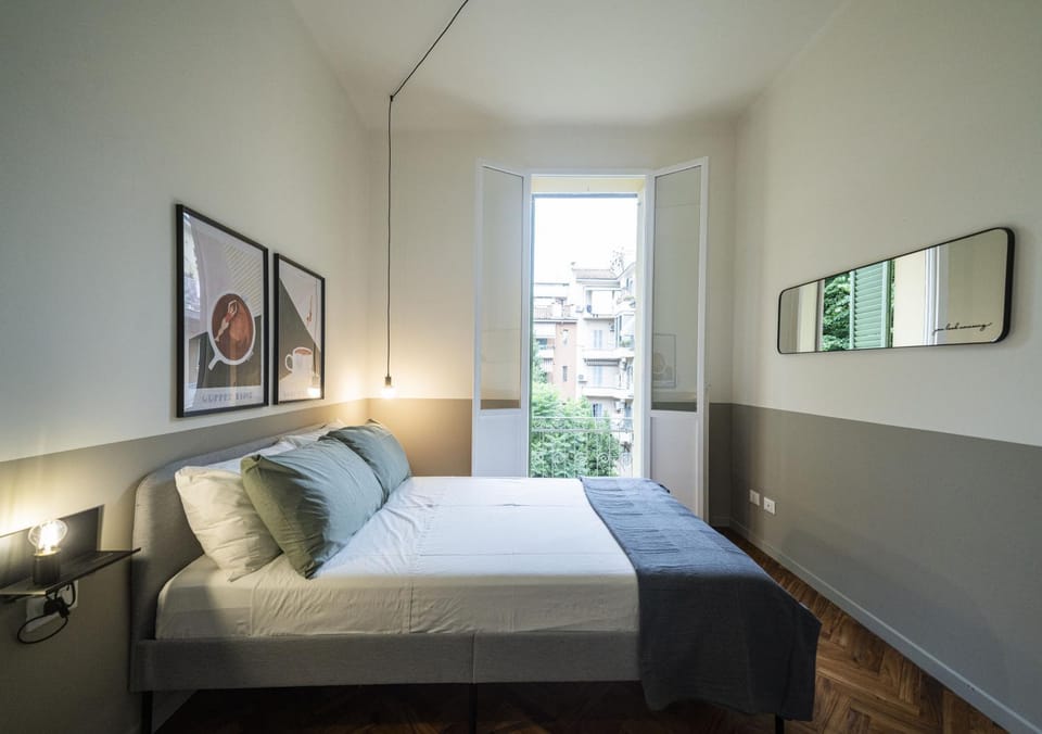 Bed, Photo of the whole room