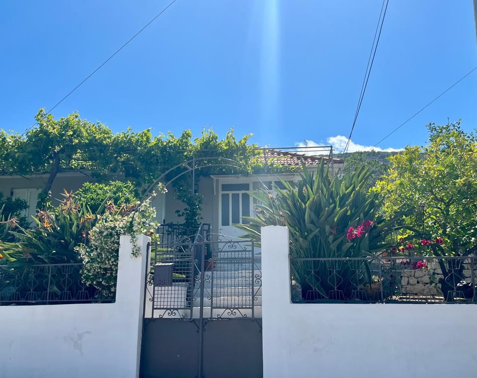 Bee Home - Holiday Cottage House in Cephalonia