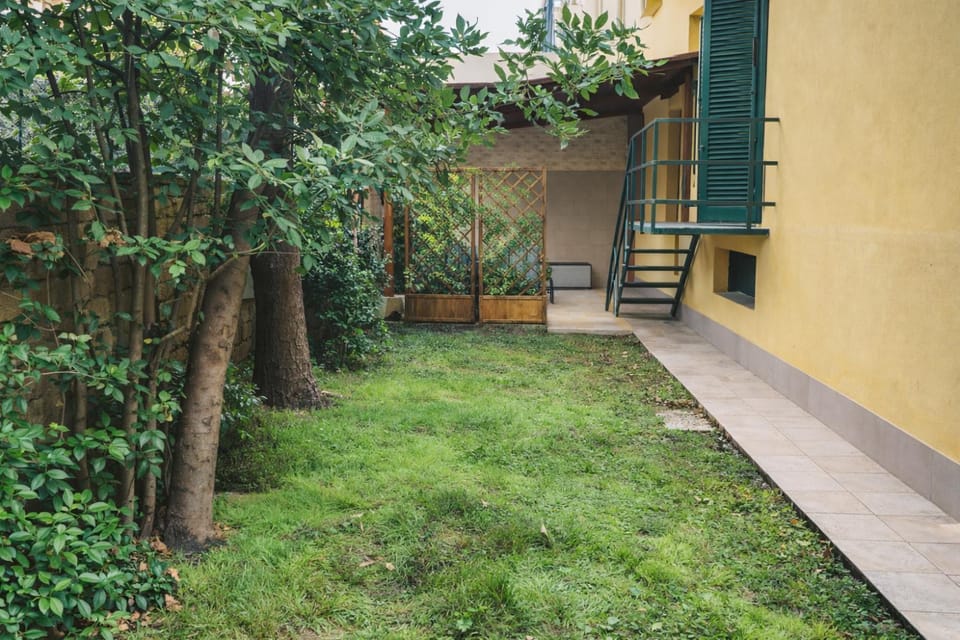 Property building, Spring, Day, Garden, Garden view