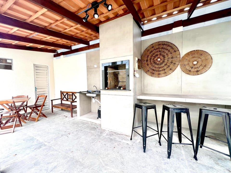 Casa com piscina , ar condicionado e churrasqueira no balneário Eliana House in Guaratuba
